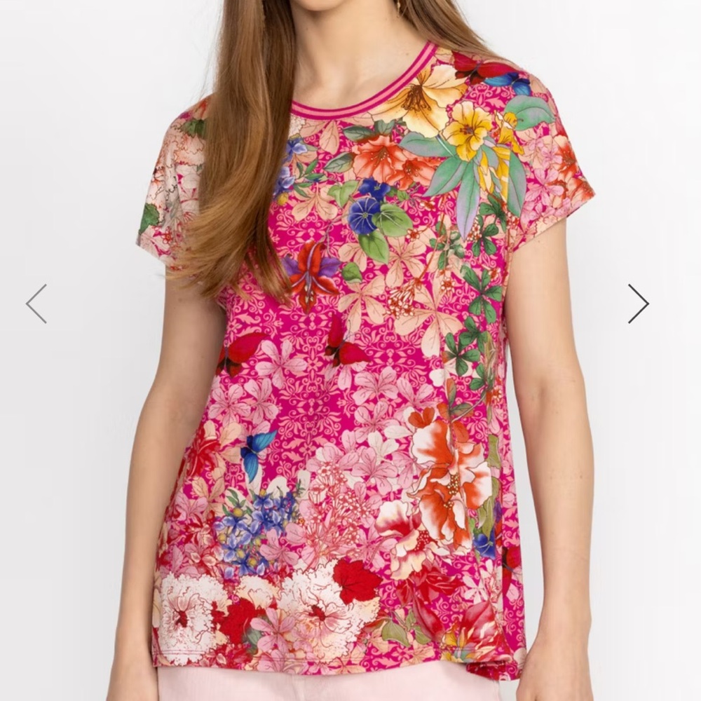 Johnny Was FRAME RELAXED DOLMAN SLEEVE TEE . Size L breathable & flowery fabric